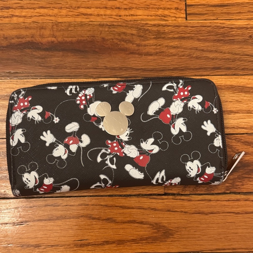 Disney Mickey & Minnie Mouse Black Wallet with Silver Mickey Head